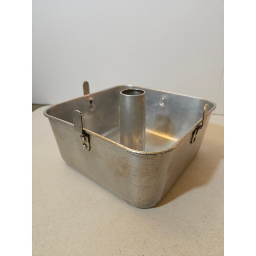 Vintage Square Aluminum Tube Cake Pan with Removable Bottom 9x9x4